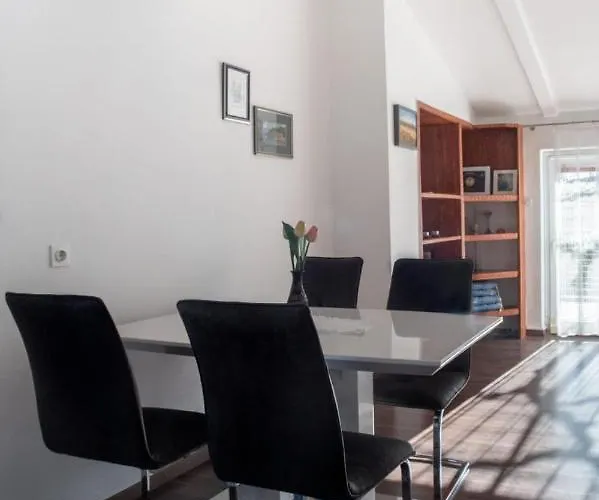 Haus Mirela *