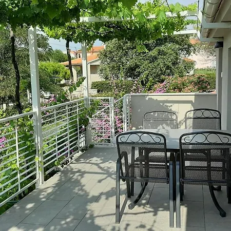 Apartment Haus Mirela Liznjan