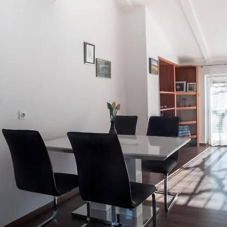 Haus Mirela *
