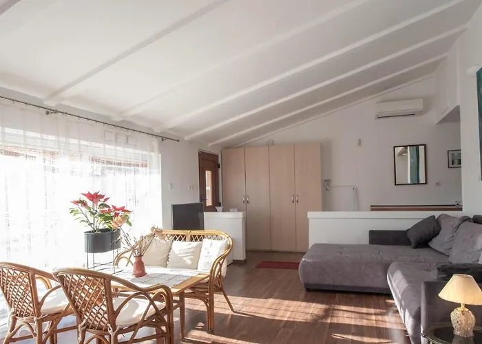 Haus Mirela * Ližnjan